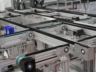 托盘输送机
mk同步带输送机和堆积式滚子链式输送机是托盘处理的理想选择。